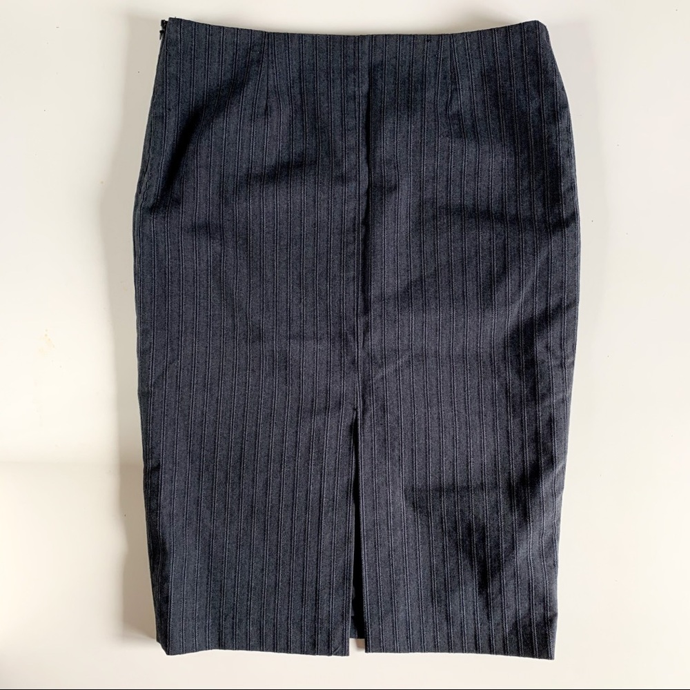 🎁 Dynamite pinstripe skirt with back slit - Picture 2 of 13